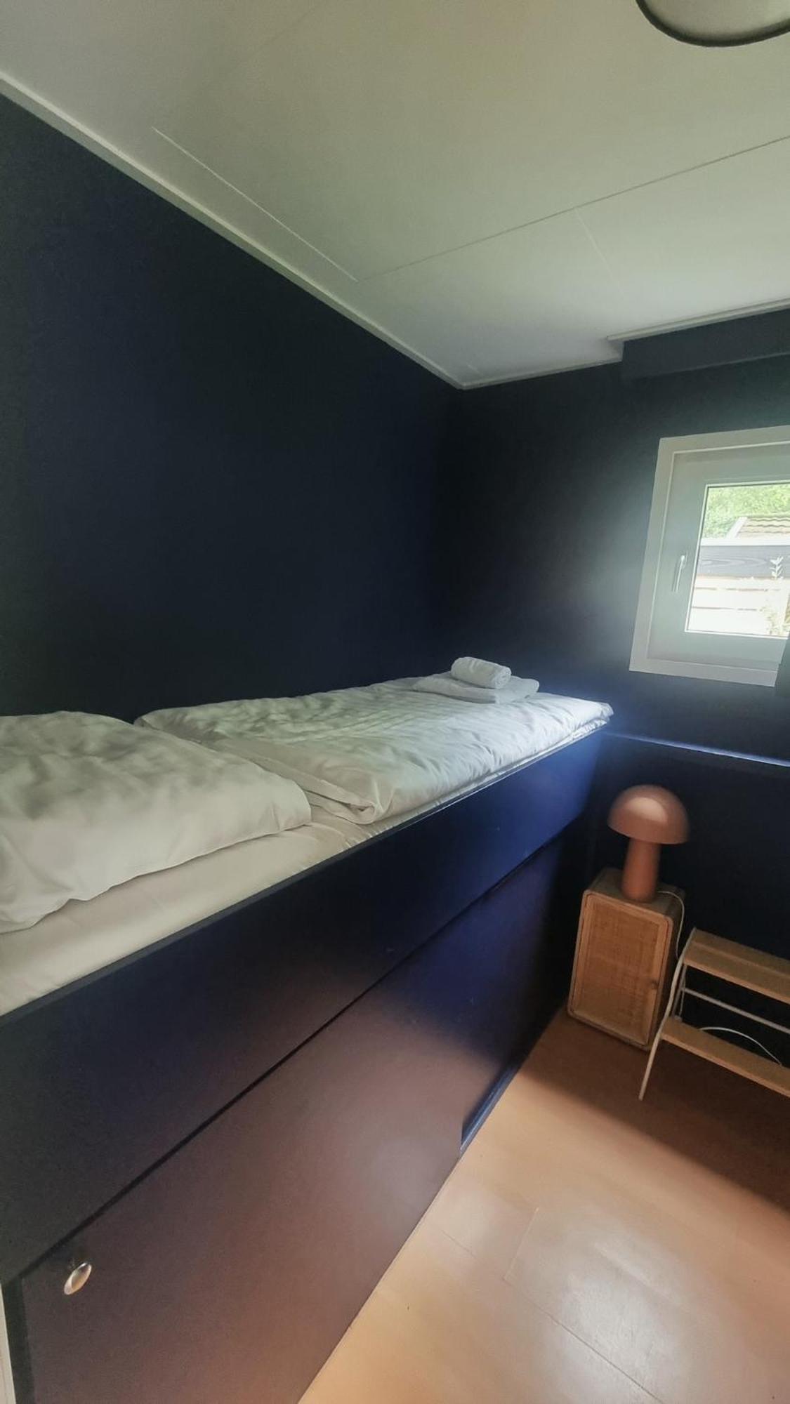 Gezellig Gemoderniseerd Chalet Op De Veluwe Putten Esterno foto